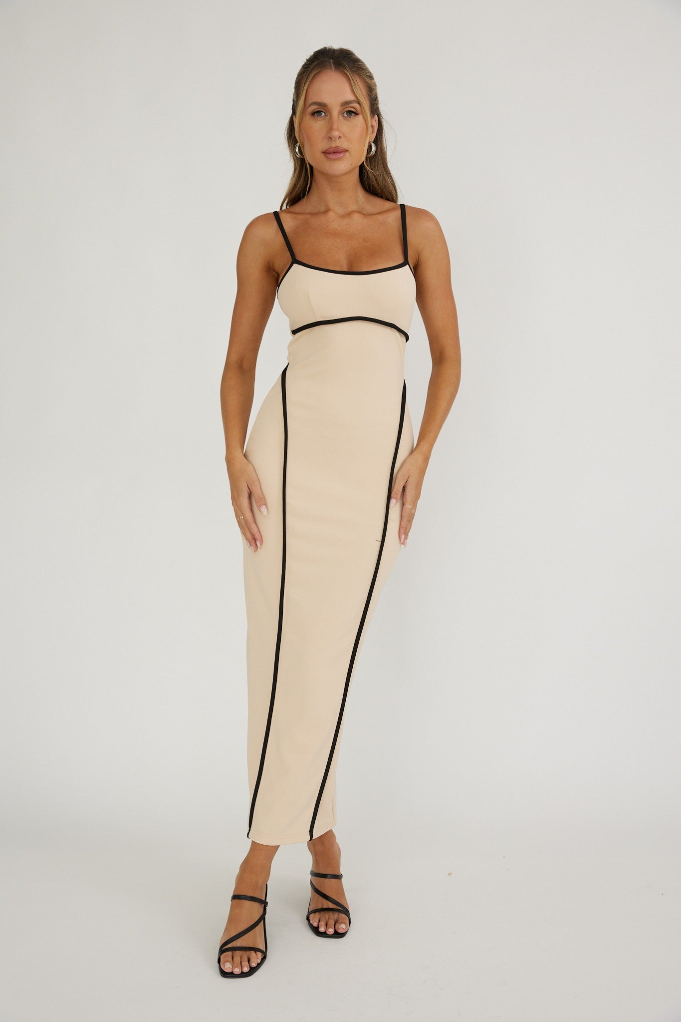 Chic Sleeveless Bodycon Pipe Detail Maxi Dress