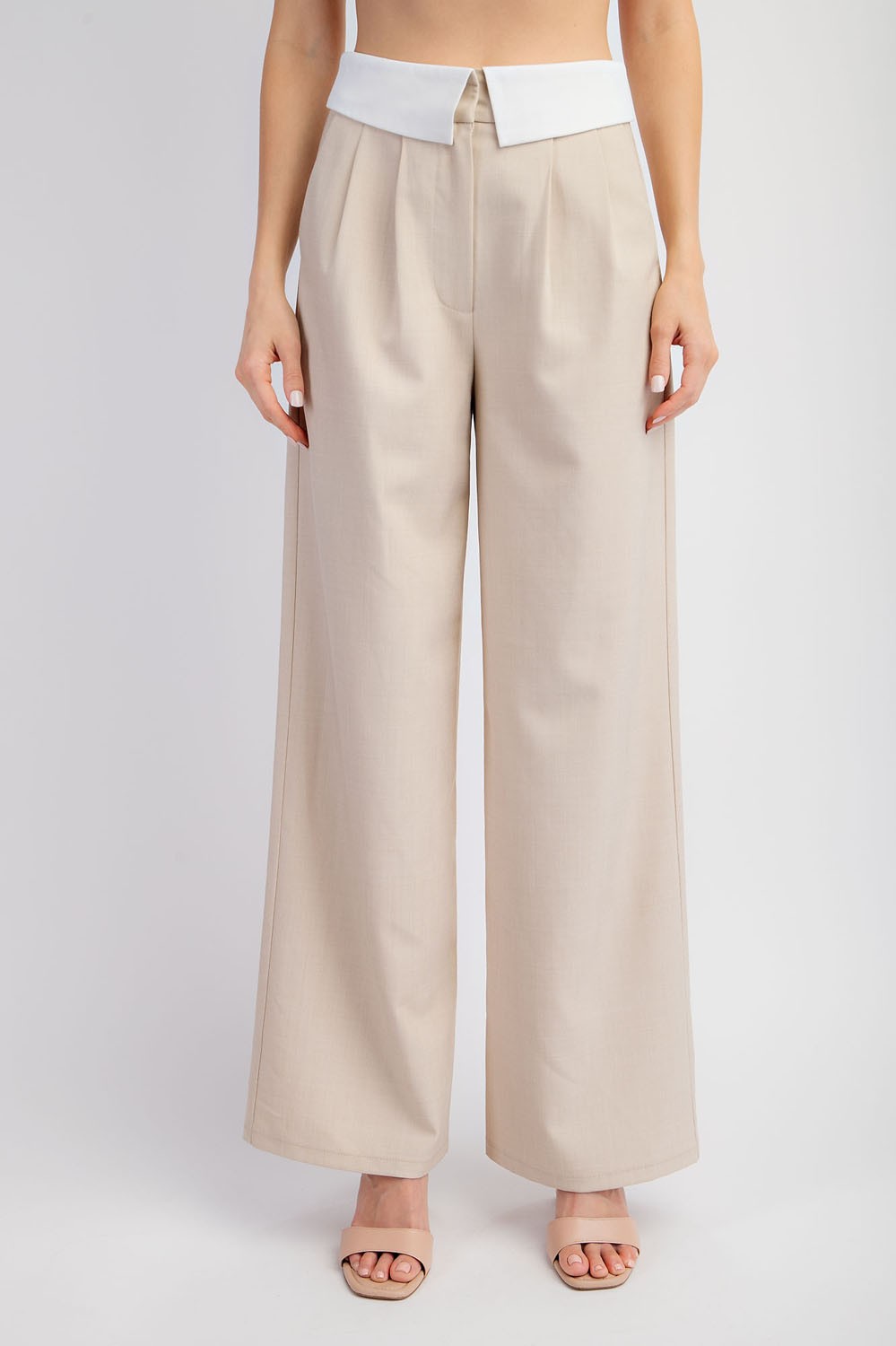 Chic Tailored Trousers with Contrast Folded Waist